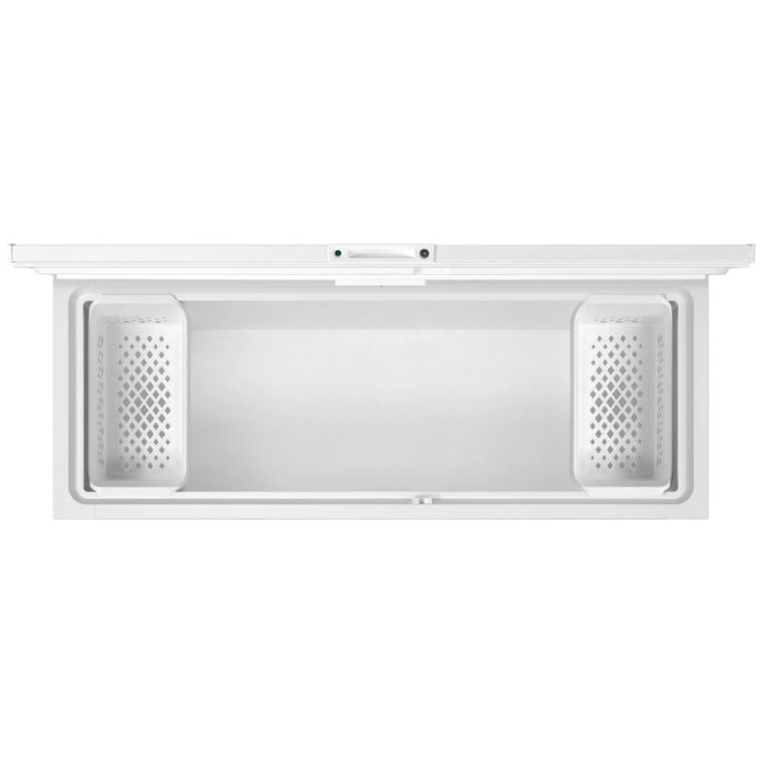 Frigidaire FFCL2042AW Chest Freezer, 19.8 cu. ft. Capacity, Manual, Interior Light (Freezer), White colour