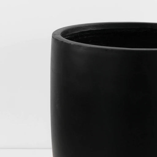 Landon Black Large Planter, 20.1 inches - Stylish and spacious planter in black finish, MA0001L-BLACK.