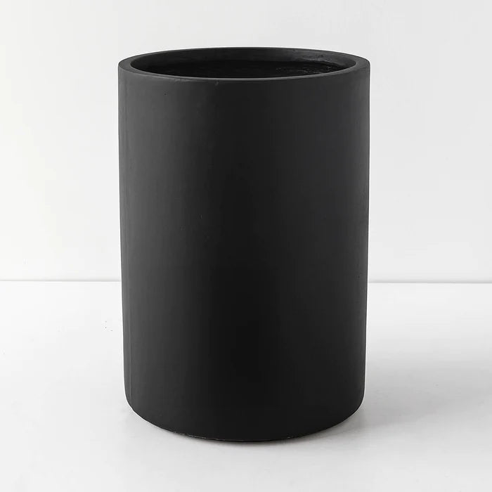 Image of Barron Black Large Planter, 19.7 inches in size, product code MA0004-BLACK-19.